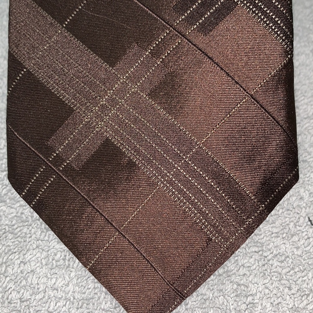 DKNY Tie 100% Silk, Mint Condition